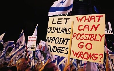 Israelis protest the government's judicial reform plans in Tel Aviv on June 10. 
Photo: Jack Guez/AFP