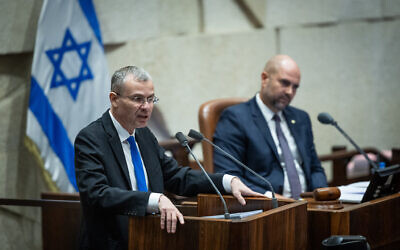 Justice Minister Yariv Levin addresses the Knesset plenum ahead of the final readings of the "reasonableness" bill, July 24, 2023. Photo: Yonatan Sindel/Flash90