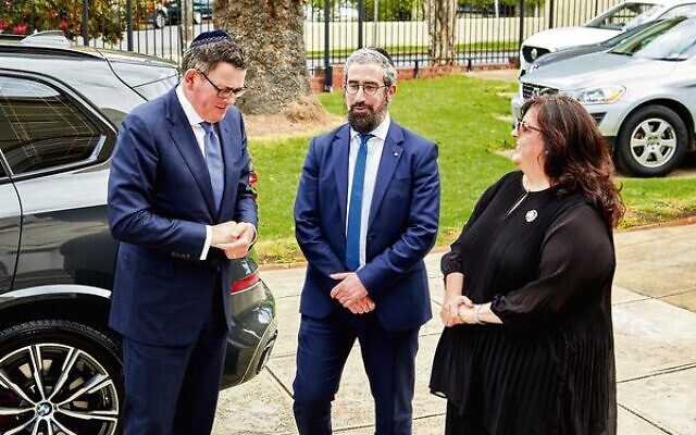 Premier Daniel Andrews (left) with Rabbi Glasman and St Kilda Shule president Janice Iloni-Furstenburg during Andrews' first visit to the shule earlier this year. 
Photo: Paul Topol.