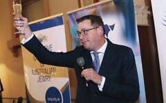 Outgoing Victorian Premier Daniel Andrews toasting the State of Israel at a Yom Ha'atzmaut cocktail reception at the Windsor Hotel in May 2023. Photo: Peter Haskin