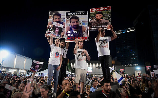 Israelis attend a rally calling for the release of Israelis held kidnapped by Hamas terrorists in Gaza in Tel Aviv, November 4, 2023. (The Times of Israel: Avshalom Sassoni/Flash90)