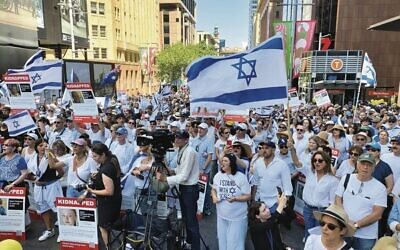 The huge turnout at United with Israel's latest rally at Martin Place on November 26. Photo: Shane Desiatnik