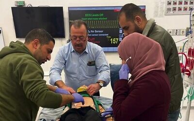 Medical staff train on a dummy. Project Rozana's existing focus is on taking critically ill Gazan residents – particularly children – for dialysis and cancer treatment in East Jerusalem.