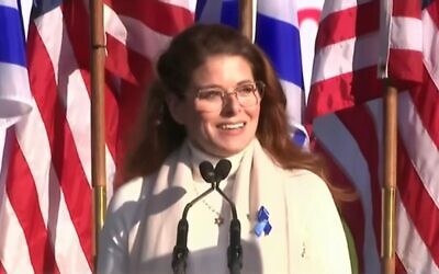 Debra Messing addresses a pro-Israel rally in Washington on November 14, 2023. (Screen capture/YouTube)