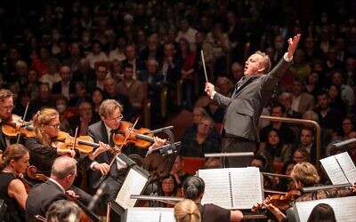 AWO's Artistic Director and Chief Conductor Alexander Briger conducting the AWO. Photo: supplied