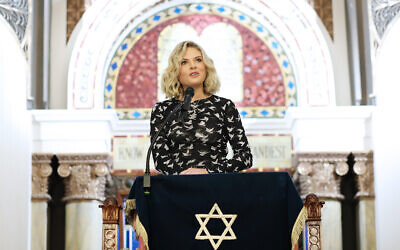 Erin Molan speaking at St Kilda Shule on September 14. Photo: Peter Haskin.