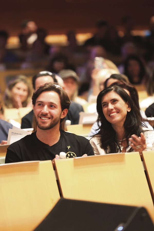 Omer and Shelly Shemtov at Central Synagogue. Photo: SB Creatives Photography Omer and Shelly Shemtov at Central Synagogue. Photo: SB Creatives Photography