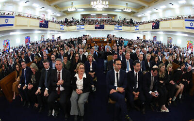 Mourners at Caulfield Shule. Photo: Peter Haskin Photography