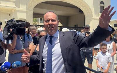 Josh Frydenberg speaks at Bondi. Photo: Instagram