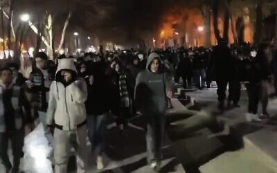 A still from a video appearing to show anti-regime protesters marching in Isfahan, Iran, January 1, 2026. Screenshot: X