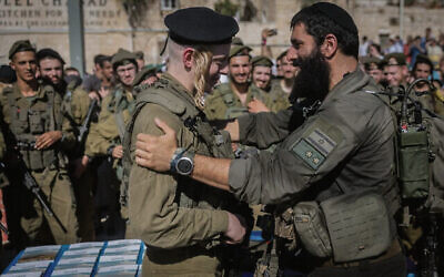 Soldiers from the Netzach Yisrael Brigade take part in a ceremony at the Western Wall.   Photo: Chaim Goldberg/Flash90/Times of Israel