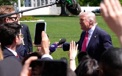 US President Donald Trump speaks with reporters before departing on Marine One from the South Lawn of the White House, Thursday, April 16, 2026, in Washington. Photo: AP/Manuel Balce Ceneta