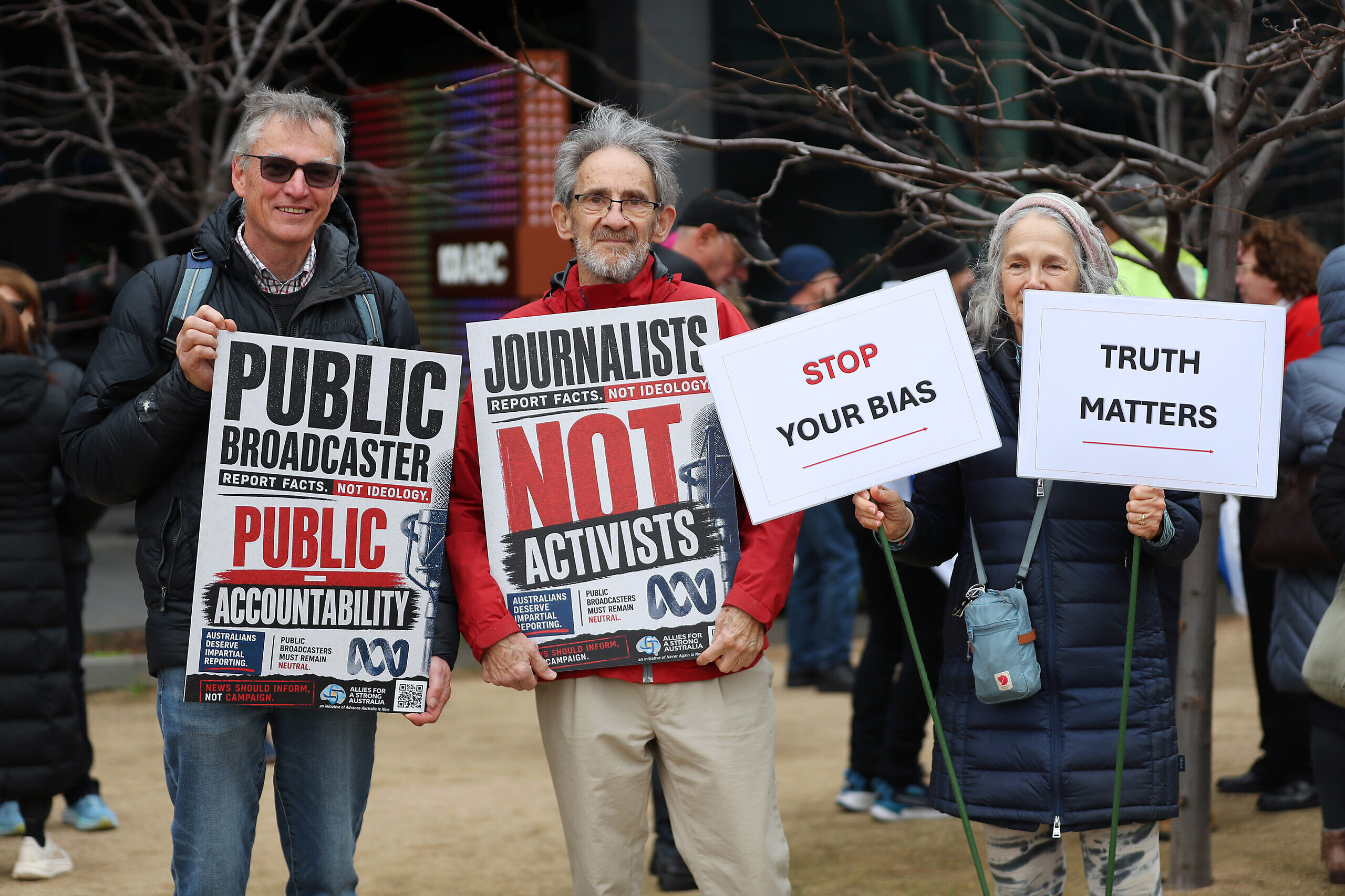 Protest outside ABC in Melbourne – The Australian Jewish News