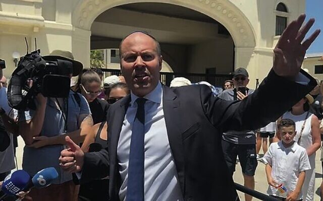 Josh Frydenberg speaks at Bondi Pavilion following the December 14 terror attack. Photo: Instagram