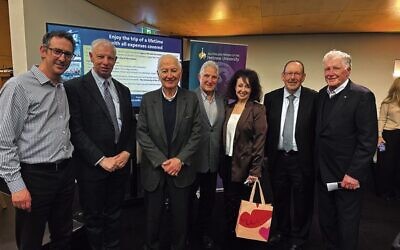 From left: David Graham, Uzi Rebhun, Michael Dunkel, Rob Schneider, 
Lynda Ben-Menashe, Rabbi David Freedman, Robert Simmons.