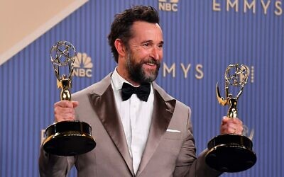 Noah Wyle win the Outstanding Lead Actor in a Drama Series Award for "The Pitt" at the 78th Emmy Awards held at Peacock Theater on September 14, 2026 in Los Angeles, California. Photo: Alberto Rodriguez/Deadline via Getty Images
