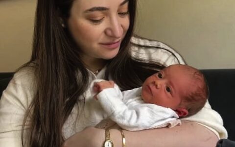 Sheina Gutnik and daughter Ariella. Photo: Instagram