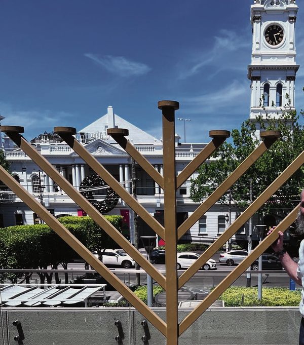 Councillor suspended after menorah debate – The Australian Jewish News