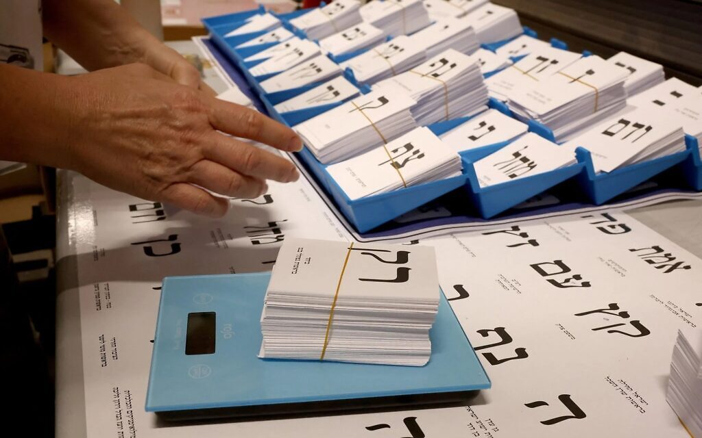 The Australians flying 14,000km to cast a ballot