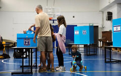 Voters cast their ballots at a polling station in Jerusalem, October 27, 2026. Photo: AP Photo/Ohad Zwigenberg