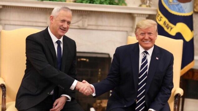 الرئيس الأمريكي دونالد ترامب يلتقي مع زعيم حزب "ازرق ابيض" بيني غانتس في البيت الأبيض في واشنطن، 27 يناير 2020. (Elad Malka)