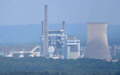 محطة توليد الطاقة الحرارية Emile -Huchet ومحطة الفحم ومحطة الغاز المشتركة، الواقعة في شرق فرنسا، 7 يوليو 2022 (JEAN-CHRISTOPHE VERHAEGEN / AFP)