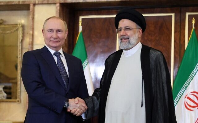 الرئيس الروسي فلاديمير بوتين والرئيس الإيراني إبراهيم رئيسي يعقدان اجتماعًا في طهران في 19 يوليو 2022 (Sergei SAVOSTYANOV / SPUTNIK / AFP)