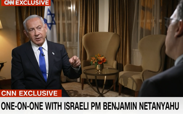 رئيس الوزراء بنيامين نتنياهو يتحدث إلى شبكة CNN في مقابلة بُثت في 31 يناير، 2023. (Screenshot/CNN, used in accordance with Clause 27a of the Copyright Law)