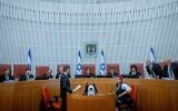 توضيحية: رئيسة المحكمة العليا إستر حايوت وقضاة المحكمة العليا في المحكمة العليا في القدس، 30 يوليو، 2023. (Yonatan Sindel/Flash90)