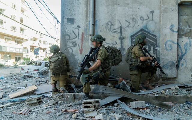 قوات الجيش الإسرائيلي تعمل في قطاع غزة في صورة منشورة في 23 ديسمبر، 2023. (IDF)
