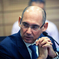 محافظ بنك إسرائيل أمير يارون يحضر اجتماع اللجنة المالية في الكنيست بالقدس، 30 يناير، 2024. (Yonatan Sindel/Flash90)