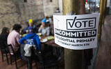 تجمع لحملة "منيسوتا غير ملتزمة" خلال الانتخابات التمهيدية الرئاسية في مينيابوليس، مينيسوتا، 5 مارس، 2024. (Stephen Maturen/AFP)