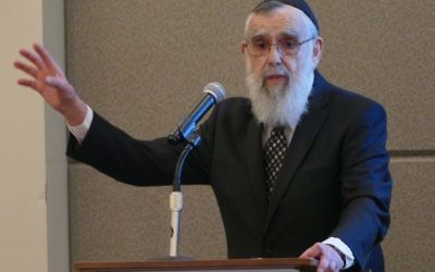 Rabbi Emanuel Feldman, who retired from Beth Jacob and made aliyah more than a quarter-century ago, speaks during the 2017 annual dinner about the crucial role of the congregation in Atlanta’s Jewish development.