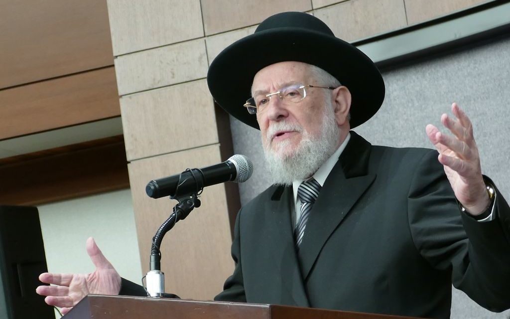 Rabbi Israel Meir Rau speaks about the critical role of the shul for Jewish survival.