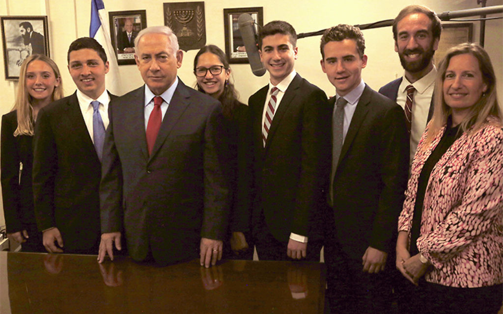 In recognition of their roles as young leaders and founding members of AJC’s LFT program, five LFT alumni (three students from LFT NYC and two from LFT Chicago) were invited to Jerusalem for a private meeting with Prime Minister Benjamin Netanyahu in May.