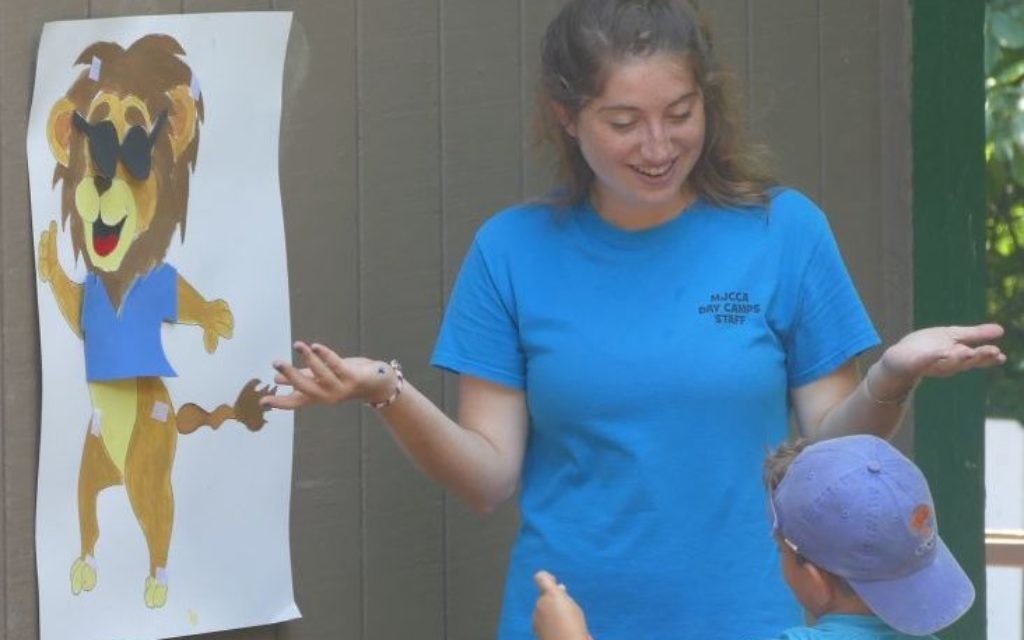 A camper must match the Hebrew word with the body part of the lion during a game in Camp Isidore Alterman’s Gesher program last summer.
