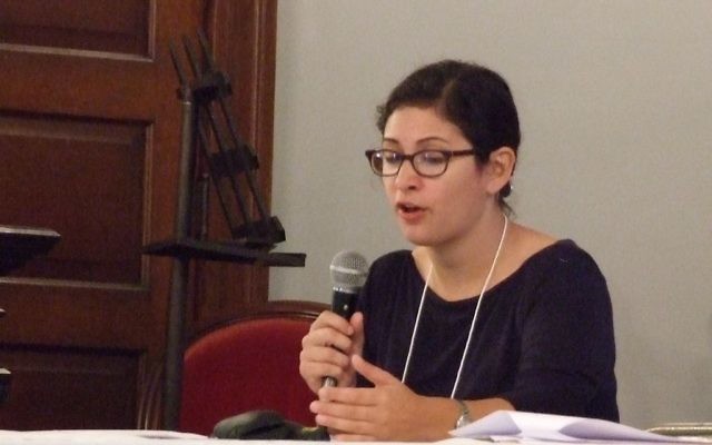 Shari Rabin discusses her research about 19th century American Jewish life on the frontier during the Southern Jewish Historical Society conference in Natchez, Miss., in November 2016.