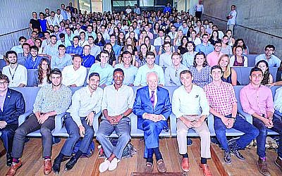 TAMID exposes students to Israeli entrepreneurs and leaders, including former Israel Prime Minister Shimon Perez.