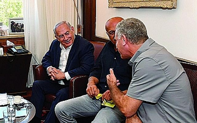PM Benjamin Netanyahu meets with Druze community representatives.