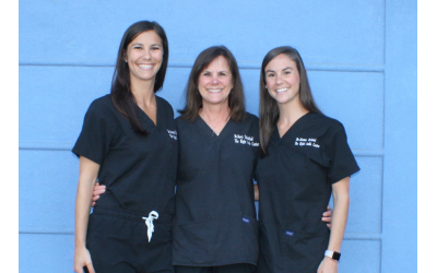 Dr. Novy Scheinfeld (center) practices dentistry with her daughters, Dr. Zoey Scheinfeld (left) and Dr. Hanna Scheinfeld Orland (right).