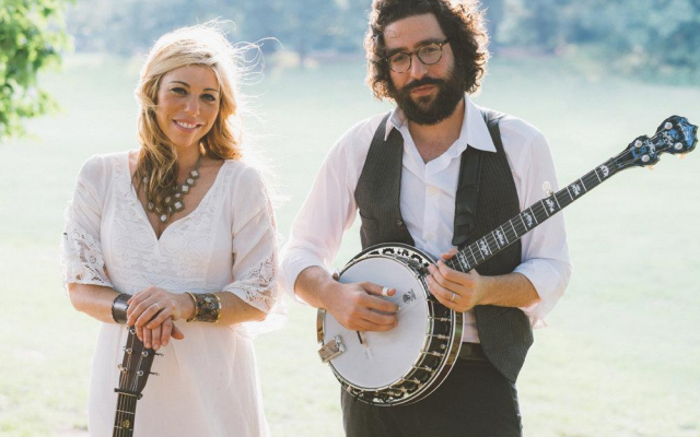 Married couple Doni Zasloff and Eric Lindberg of Nefesh Mountain to perform bluegrass at Ahavath Achim Sept. 6-7.