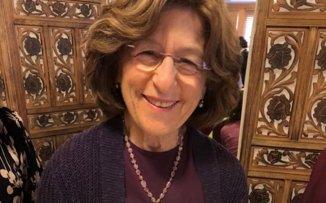 Chana Schusterman, mother of Intown Chabad’s Eliyahu Schusterman, gave a talk on remaining calm, positivity and having faith.