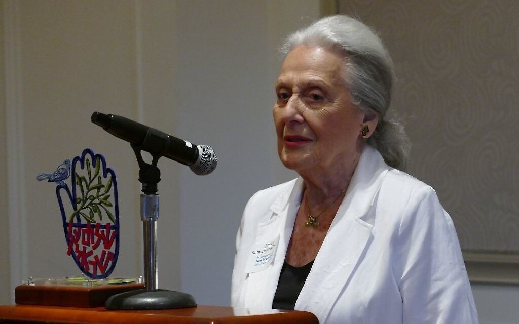 Janice Rothschild Blumberg speaking at The Temple in May 2017.
