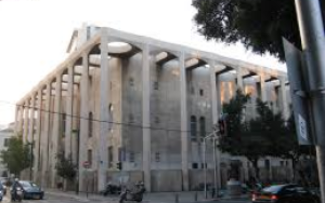 The Great Synagogue of Tel Aviv is just one of some 450 synagogues in the municipality.