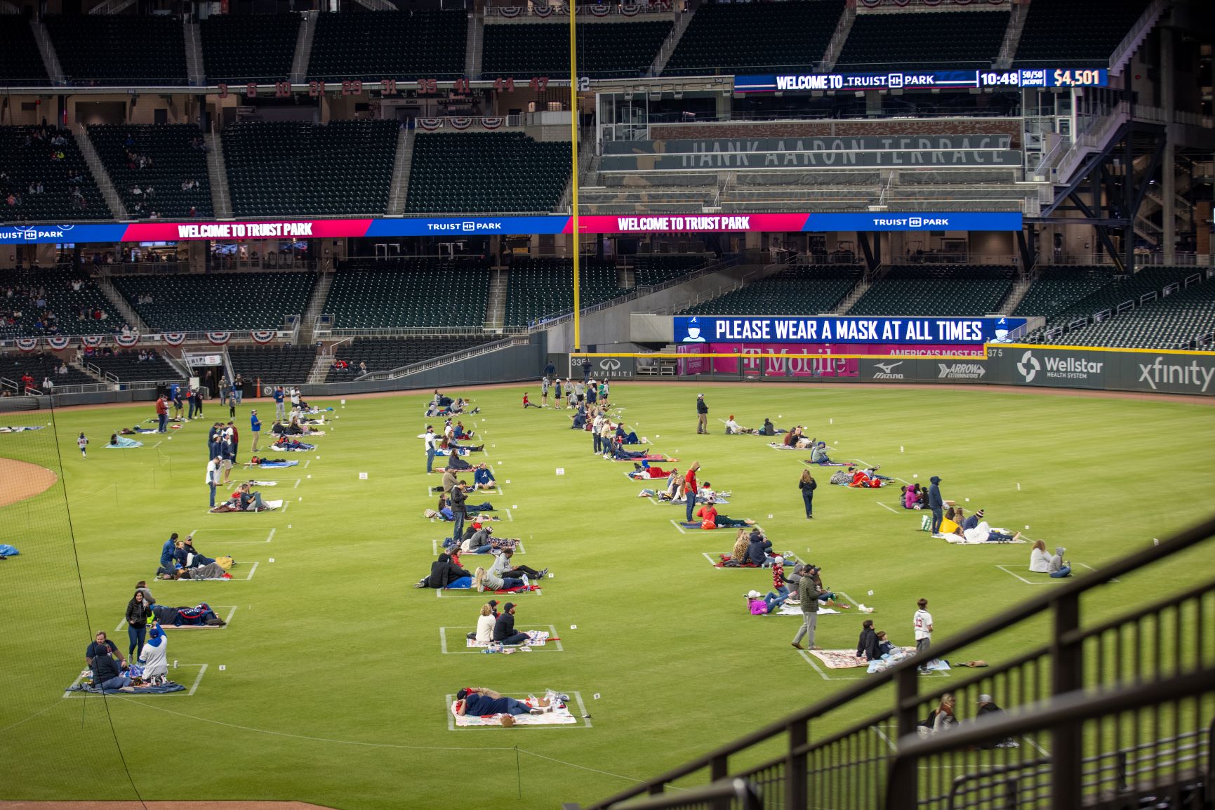 Atlanta Braves on X: THANK YOU to the 21,000+ fans who showed up to  @TruistPark for this week's #Postseason Workouts!   / X