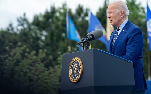 President Joe Biden speaks at a drive in rally celebrating his 100 days in office, in Duluth, Georgia on April 29th, 2021. // Nathan Posner for the AJT