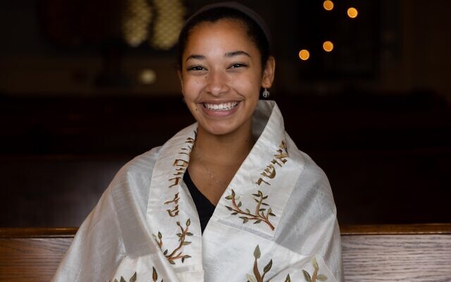 Miriam Loya, a sophomore in high school, is one of the few young members of congregation Rodeph Sholom.