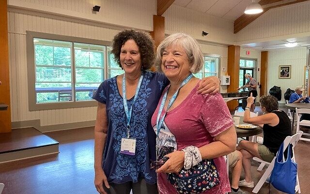 Sisters Francine Weaver (Colorado) and Cynthia Berger (Dunwoody) reunite at LimmudFest 2021.