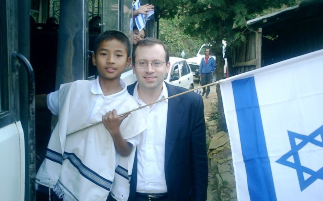 Michael Freund, who founded Shavei Israel, has traveled to India to prepare the Bnei Menashe for aliyah.