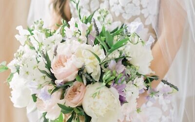 A soft palette of blush, white and lavender suited this bride for a spring wedding at the Atlanta History Center. // Credit: Amy Arrington Photography